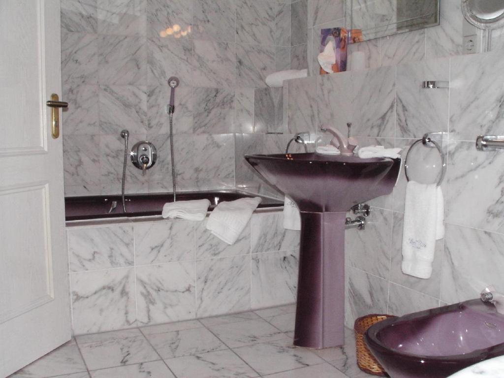 Hotel Park Villa Heilbronn Rum bild