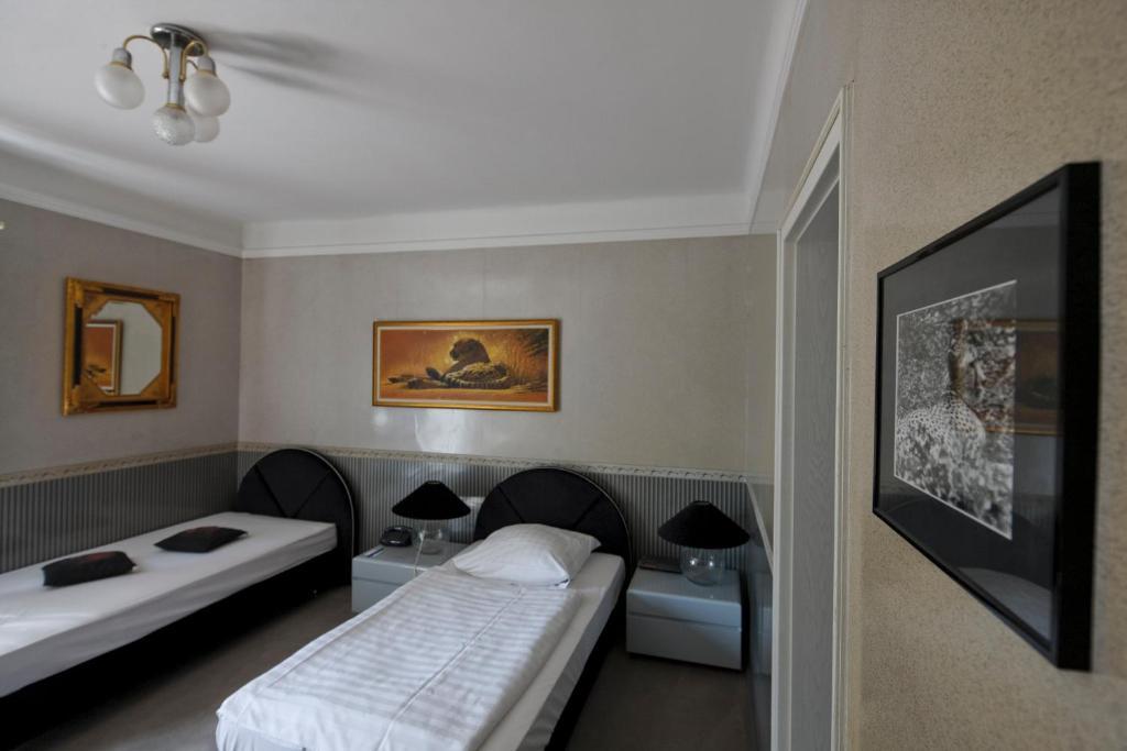 Hotel Park Villa Heilbronn Rum bild